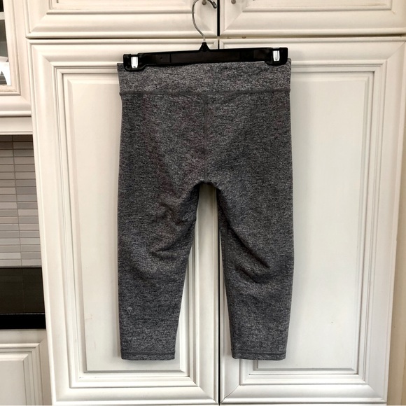 Reversible Ivivva by Lululemon girls crop legging - Picture 9 of 13